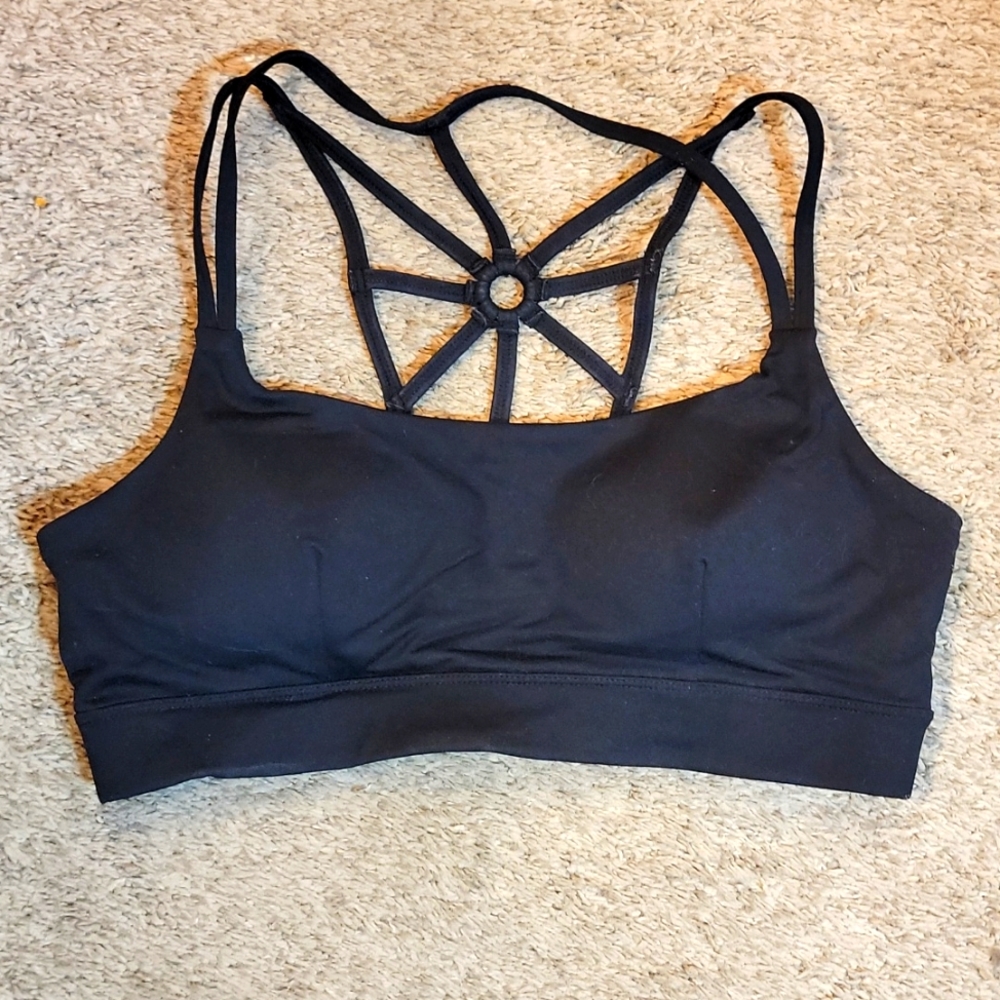 Black sports bra